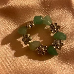 Jade crystal and flower bead ring